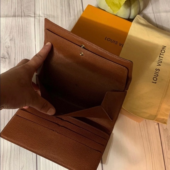 🤎🤎Authentic Luis Vuitton monogram Sarah wallet Crossbody - Picture 6 of 10